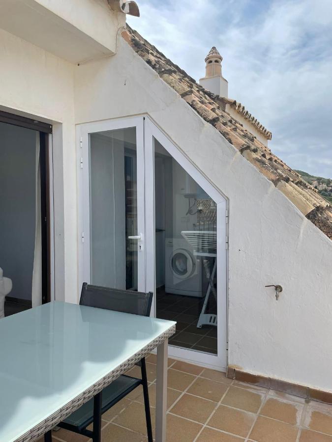 Penthouse Marina La Duquesa Apartment มานิลบา ภายนอก รูปภาพ