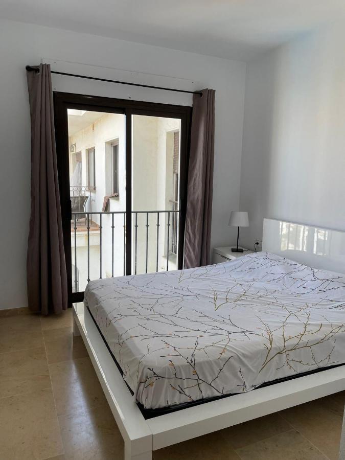 Penthouse Marina La Duquesa Apartment มานิลบา ภายนอก รูปภาพ